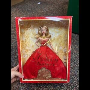 NIB‎ MATTEL 2014  HOLIDAY BARBIE Collection Model BDH13